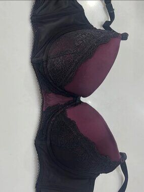 Secret Possessions Black and Purple Underwire Lace Bra